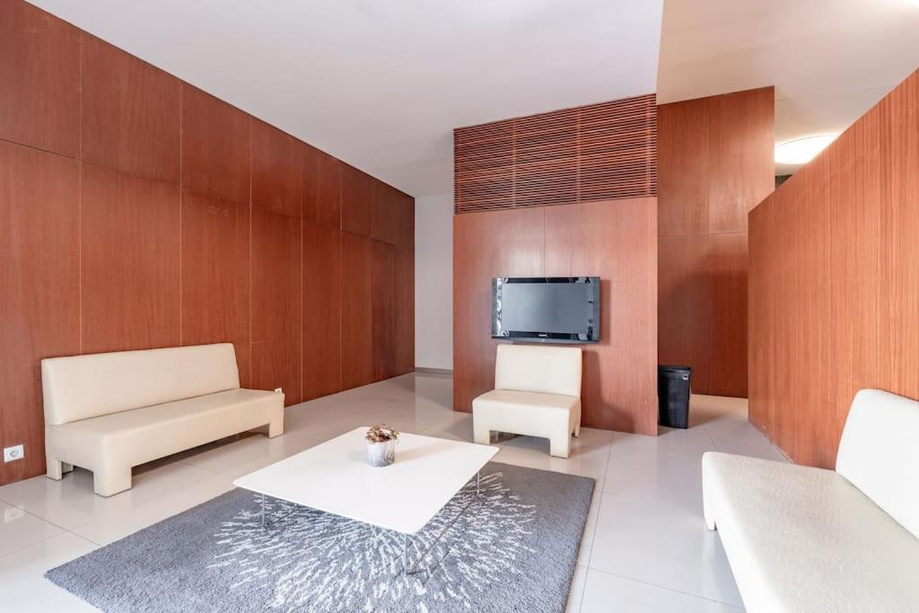 Viva Stadium Residence Studios OOporto Exteriör bild